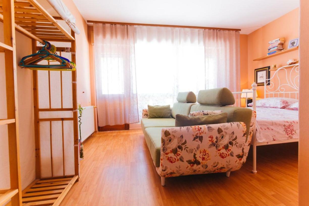 Loreanto Duće Buitenkant foto
