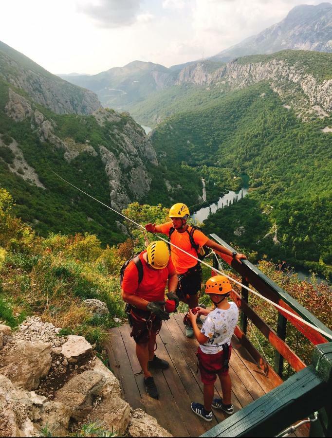 Loreanto Duće Buitenkant foto